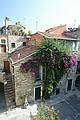 Lorenzo's House, Poggi
